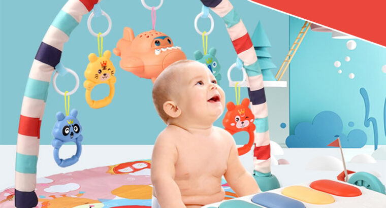 سجادة اطفال مزوده بالعاب عملي ومريح لطفلك يجذبه .