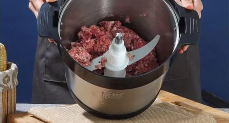 مفرمه ألمانية تتميز بسعة ٦ لتر محرك بقوة ٢٠٠٠ واط