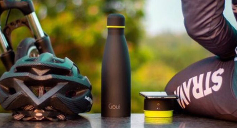 حافظة حرارة مزودة بباوربانك وشاحن لاسلكي للبيع جيد