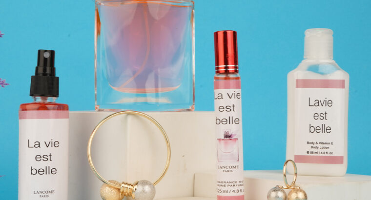 بوكس هدايا لافى ريحتة قوية و ثابتة هتفضل معاكي