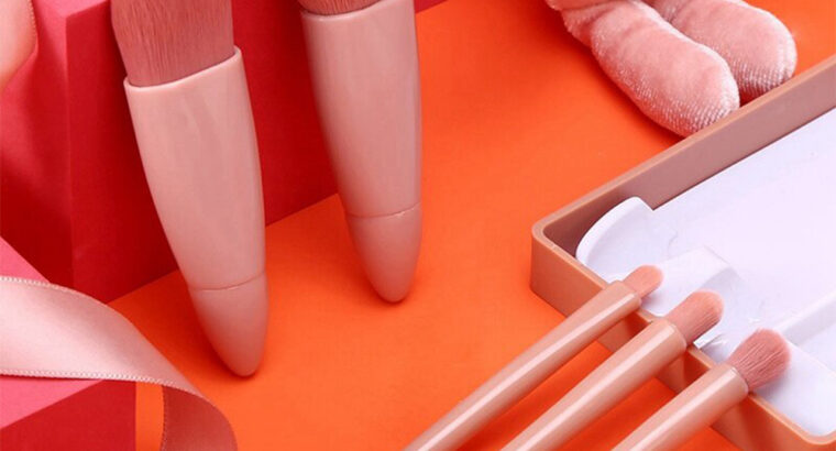 طقم الفرش المحمول هتاخديها معاكى فى شنطة تكفيها..