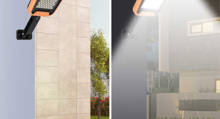 كشاف على شكل خلية نحل وبيشتغل بالطاقة الشمسية .