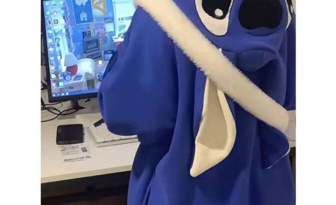 سويت شيرت استيتش القمررر