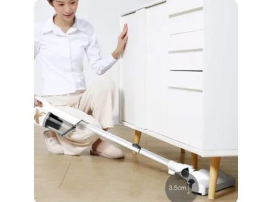 Two in one Wireless handheld vacuum cleaner عملية.