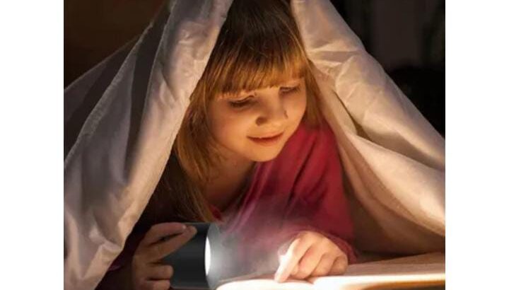 عرض 2 قطعة مصباح lED مثبت على الحائط