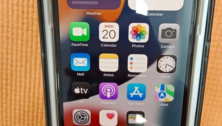 ايفون مستعمل للبيع 11 برو ماكس مثل الجديد