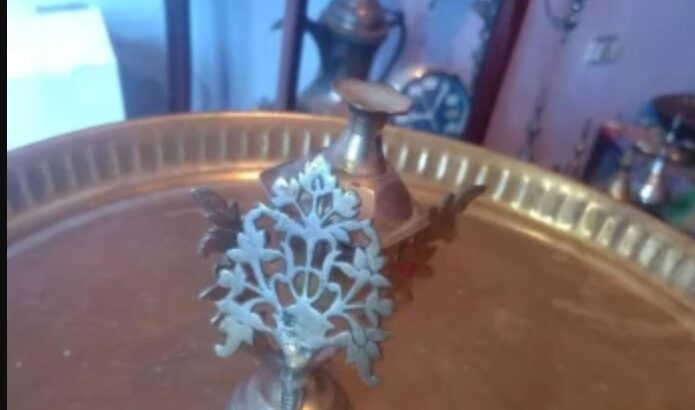 مكحله نحاس مطليه فضه شغل قديم جدا