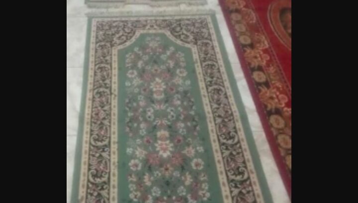 سجاد بحالة ممتازة