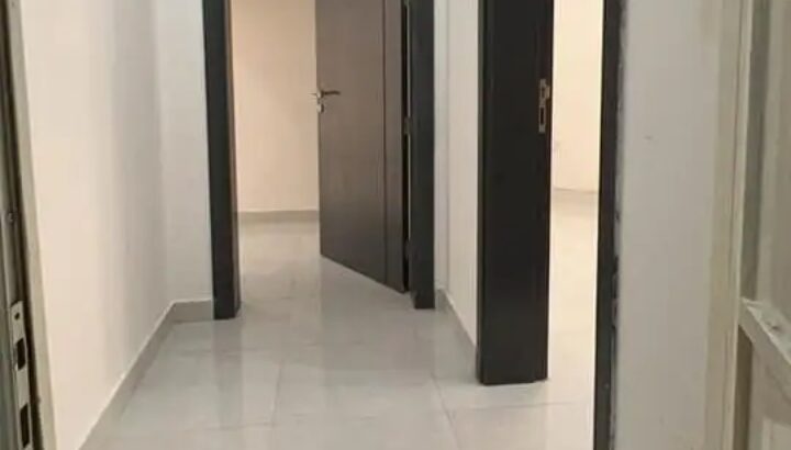 شقة للإيجار بنتهاوس أول ساكن بالثمامة خلف كهروماء