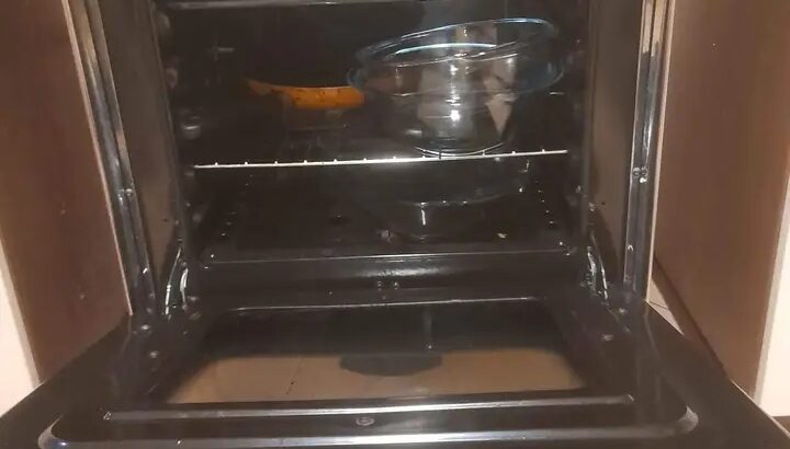 موقد غاز للبيع بحالة جيده جدا مستعملة بحالة جديده