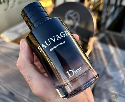 عطر Dior SAUVAGE الجذاب اكثر برفيوم مبيعا للرجال .