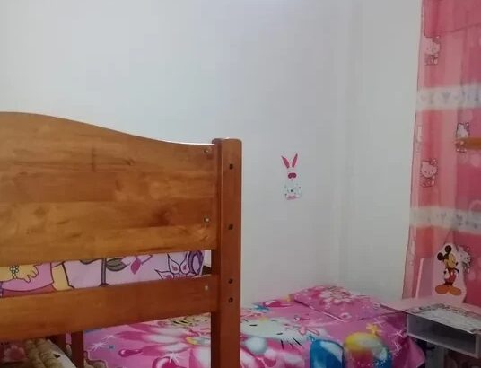 شقة بثلاث غرف نوم وطابق أرضي تمثل خيارًا مثاليًا .