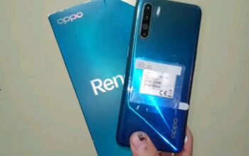 Oppo reno 3هو هاتف ذكى يتميزبتصميمه الأنيق والمميز