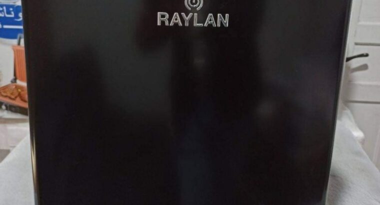 ثلاجة صغيرة من نوع ريلان في اللون الاسود ………