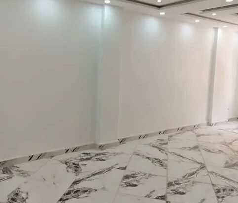 يُعرض للبيع شقة فاخرة ومميزة تتمتع بمساحة واسعة ..