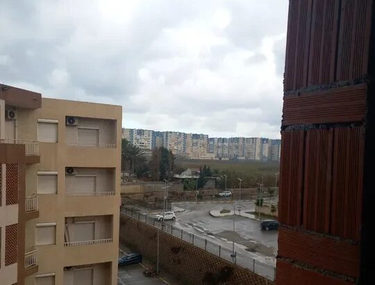 شقةللبيع برج بحرى فاخرة بمساحة117متر الطابق الثالث
