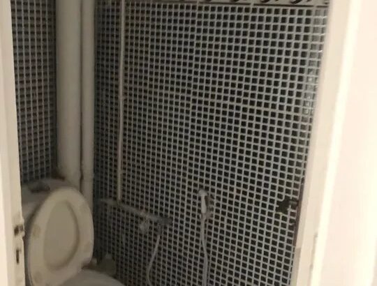 شقةمتميزة للبيع في ولاية وهران،تقع في منطقة بلقايد