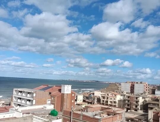 دوبلكس مطل على البحر هو خيار رائع للفخامة والهدوء