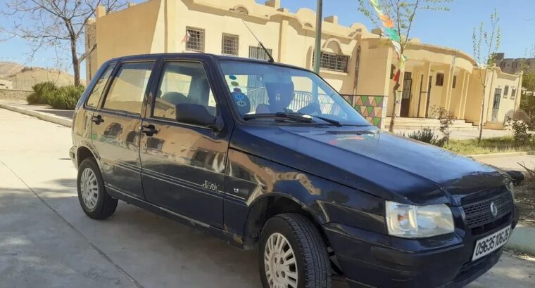 سيارات مستعملة بالجزائر سيارة فيات أونو لعام 2006