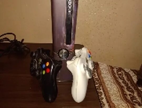 اجهزه بالجزائرXbox 360جهاز ألعاب فيديو منMicrosoft