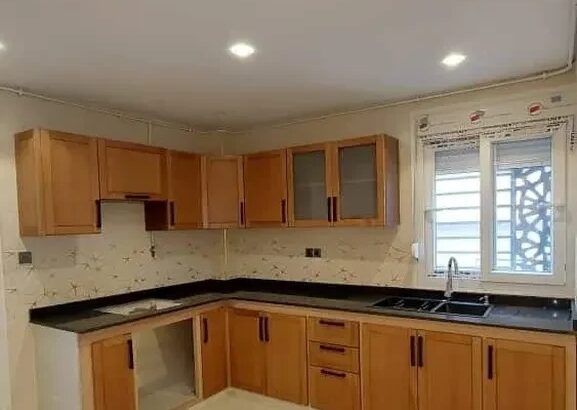 شقة F4 جاهزة للبيع والسكن الفوري، موقع متميز ….