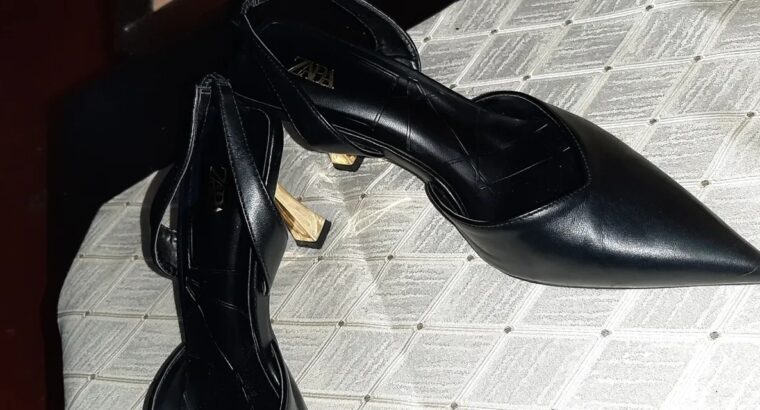 احذية بالجزائر حذاء بكعب من زار انيق جدا ومميز …