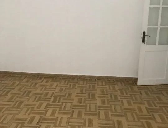 شقةمتميزة للبيع في ولاية وهران،تقع في منطقة بلقايد