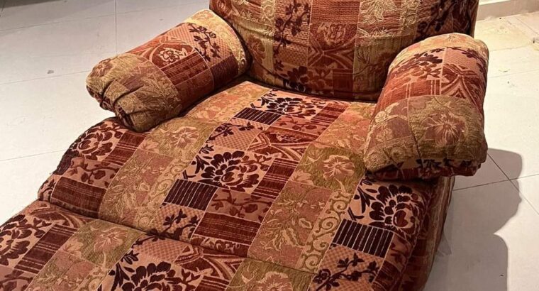 اتنين كرسى هزاز مستعمل ومتفرقات للبيع