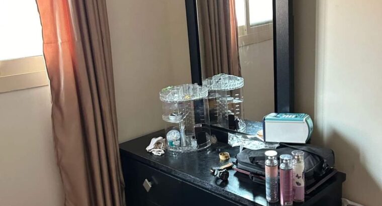 للبيع اثاث استعمال بسيط عجمان مشيرف