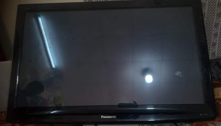 شاشة Panasonic بلازما 42 بورصة حالتها كالجديده بجد