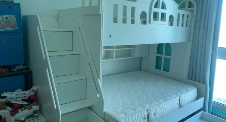 سرير اطفال طابقين خشب شكل البيت الأمريكى اللون ابي