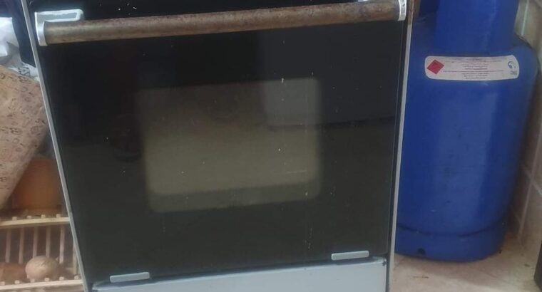 أغراض متنوعة للبيع بغرض السفر، حالة جيدة سعر مميز