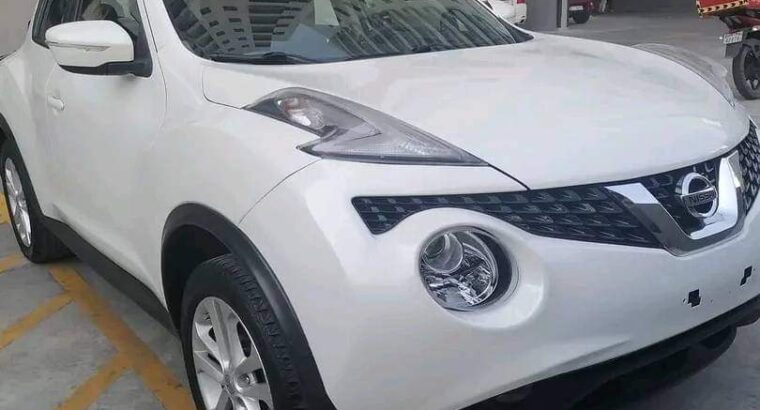 نيسان جوك موديل 2015 مستعملة للبيع بحالة ممتازه .