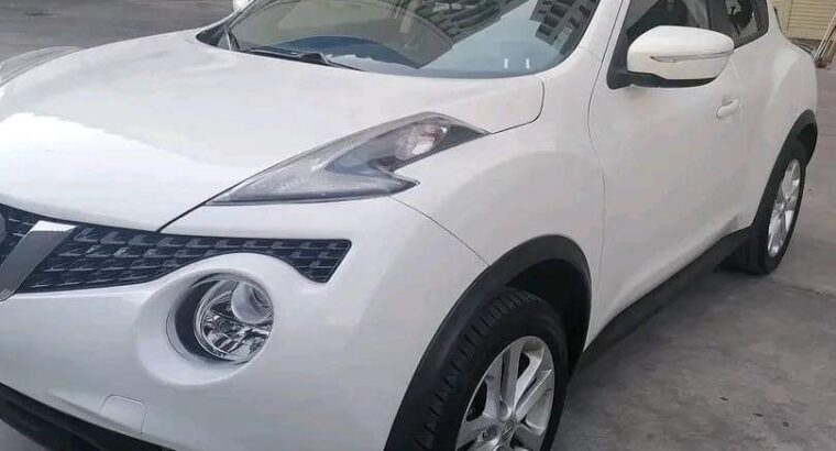 نيسان جوك موديل 2015 مستعملة للبيع بحالة ممتازه .