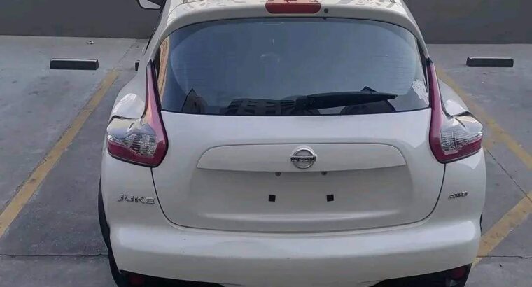 نيسان جوك موديل 2015 مستعملة للبيع بحالة ممتازه .