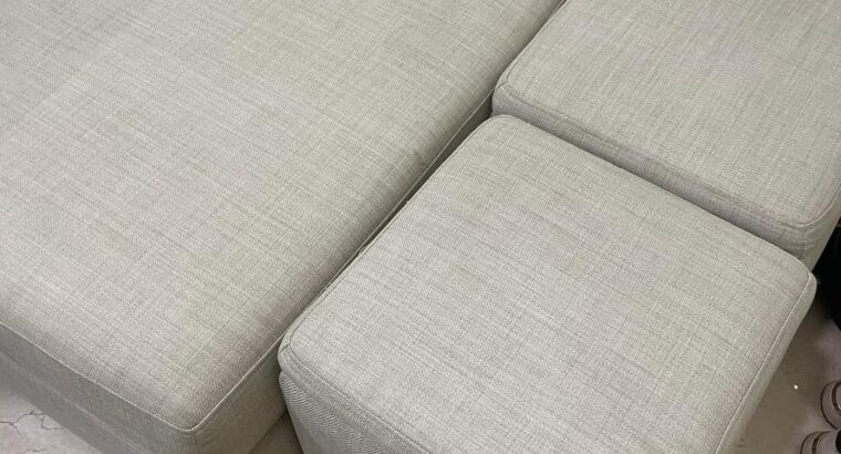 كنب من هوم سنتر موجود في عجمان المويهات ٢