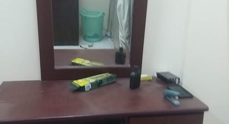 منزل للبيع في منطقة التعاون بالشارقة موقع ممتاز ..