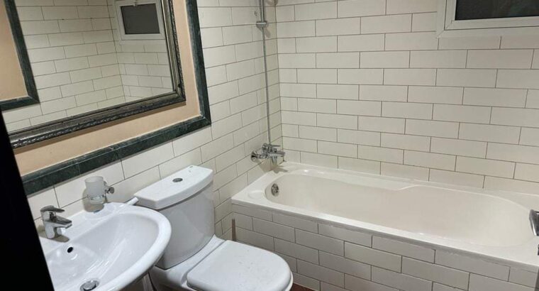 متاح شقة غرفةوصالة حمامين 2بلكونة اطلاله على لشارع