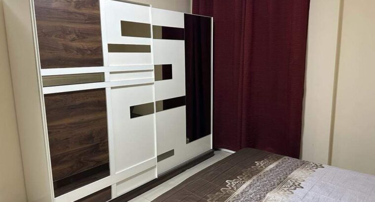 متاح شقة غرفةوصالة حمامين 2بلكونة اطلاله على لشارع