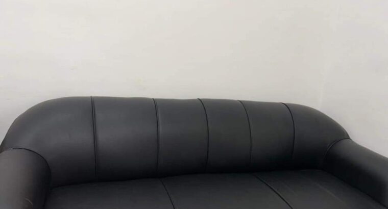 للبيع با بوظبي جهاز جري وأريكة (3+1+1) للبيع رقم ا