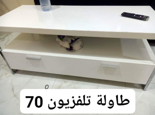 للبيع بعجمان الجرف 3 التسريحه و 2 كوميدينو.