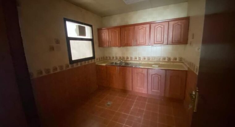 فيلا اربع غرفه ومجلس وصاله وخادمه بأبو ظبي متاح