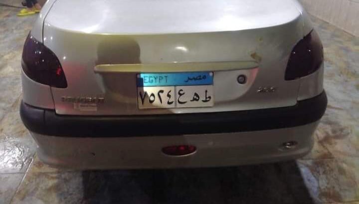 سيارات للبيع بالجزائر بيجو 206موديل 2008 مستعملة .