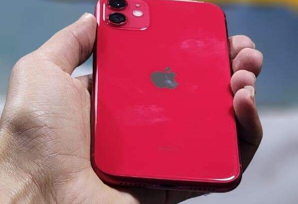 مجموعة آيفونات للبيع بطاريات فوق ال90% مساحات 256