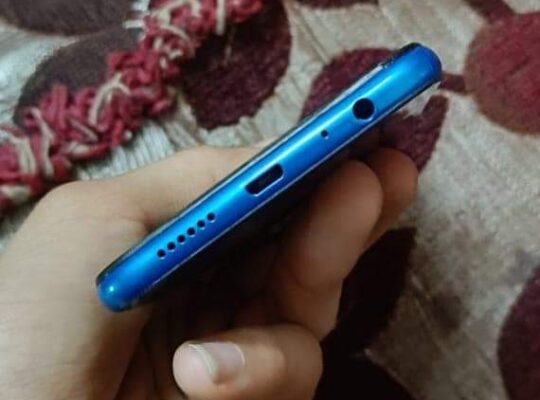 موبايل للبيع موبايل oppo f9 المساحه 64 و الرمات 6