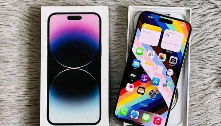 ايفون بروماكس للبيع 15 يدعم شريحتين شكل روعه