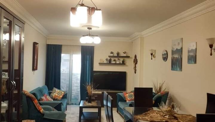 شقق للبيع بالقاهرة شقه للبيع صافى مساحه ١٢٥ متر ..