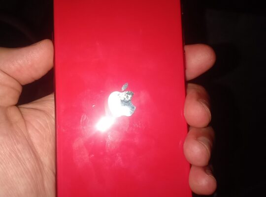 iphone se2020هاتف ذكي مميزاداء ممتازوسهل الاستخدام