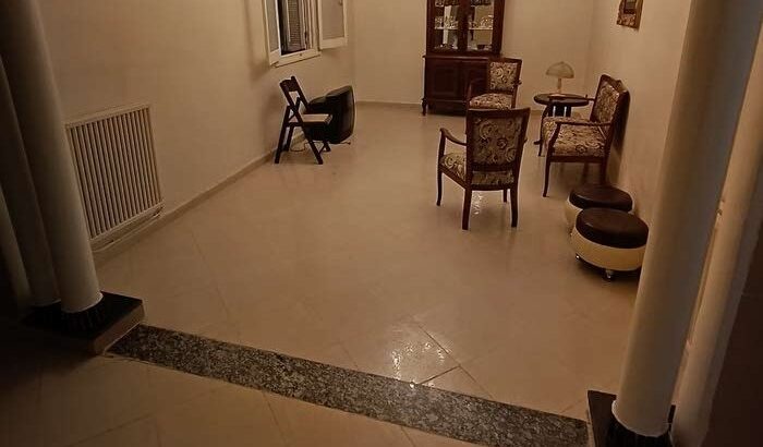 فيلا جميله وبسيطة حى بسيط مما يمنحها طابعا مميزا .