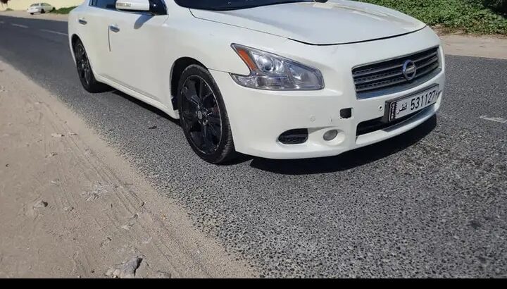 نيسان ماكسيما موديل 2012 للبيع بحالة ممتازة جدا ..